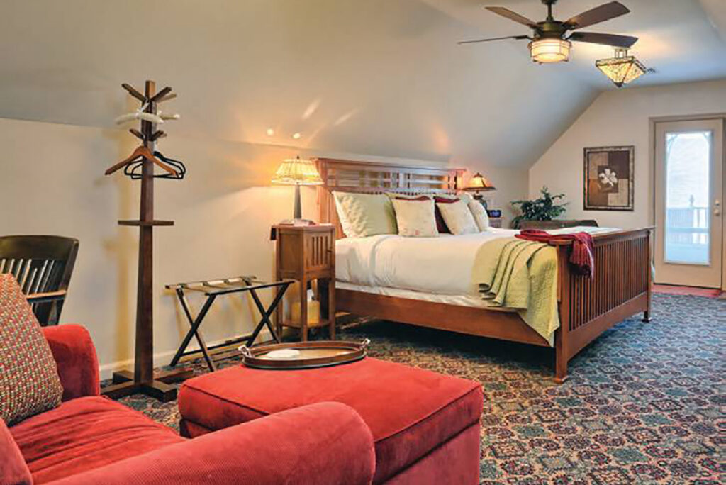 Anvill Inn Riddrie Annville Inn Is the Perfect Fall Getaway for Main Liners