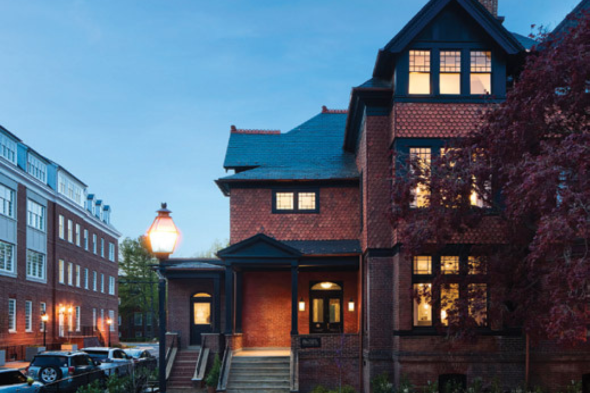 86 State Circle Offers Luxurious Stays in Maryland